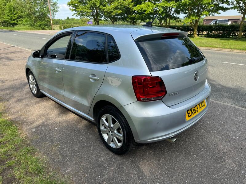 VOLKSWAGEN POLO Hatchback (2009 - 2014) 2013