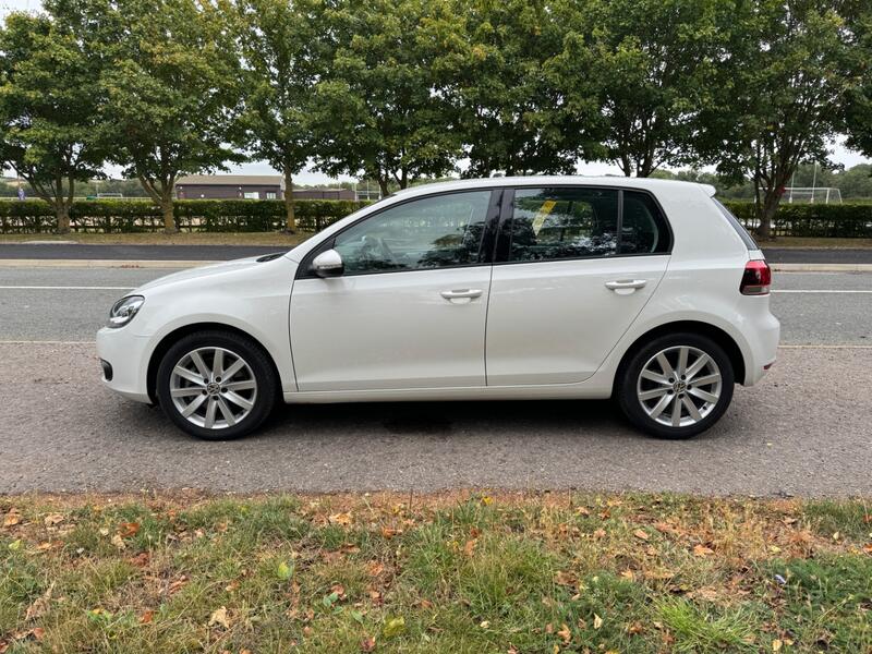 VOLKSWAGEN GOLF 1.4 TSI GT 2024