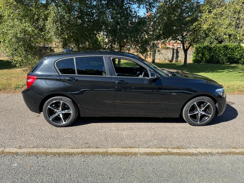 BMW 1 SERIES 1.6 118i Urban 5-door 2011