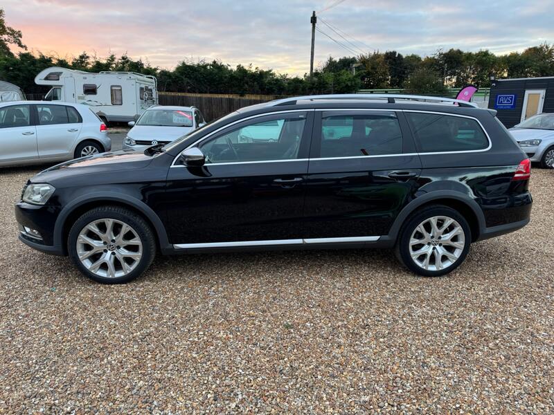 VOLKSWAGEN PASSAT 2.0 alltrack petrol auto estate 2013