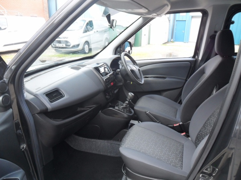 FIAT DOBLO MULTIJET MYLIFE 2013