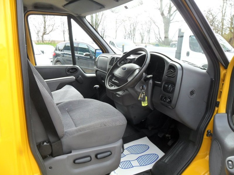 FORD TRANSIT 280M 2005