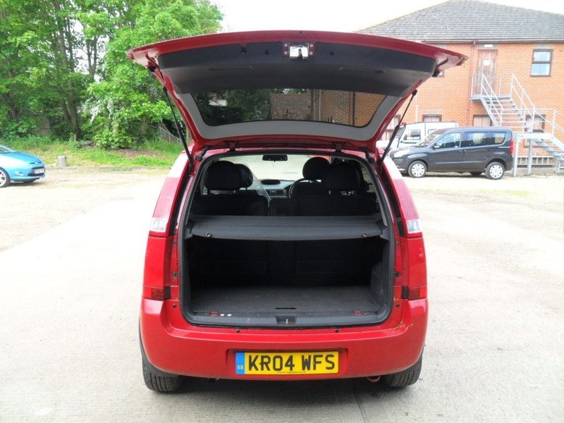 VAUXHALL MERIVA DESIGN 16V 2004