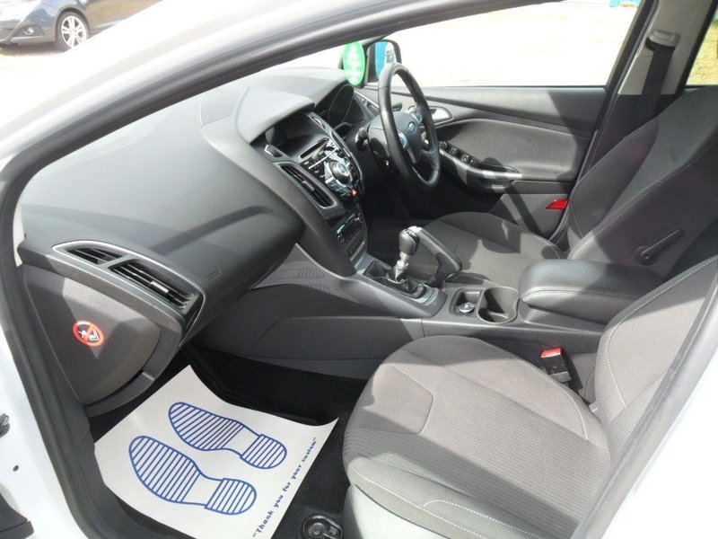 FORD FOCUS TITANIUM 2012