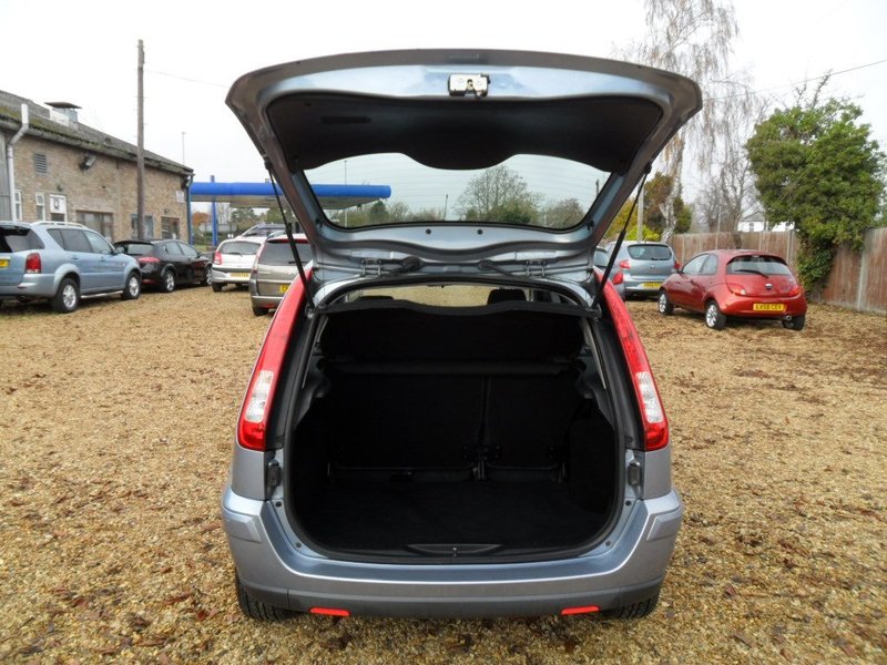 FORD FUSION  Zetec Climate 2005