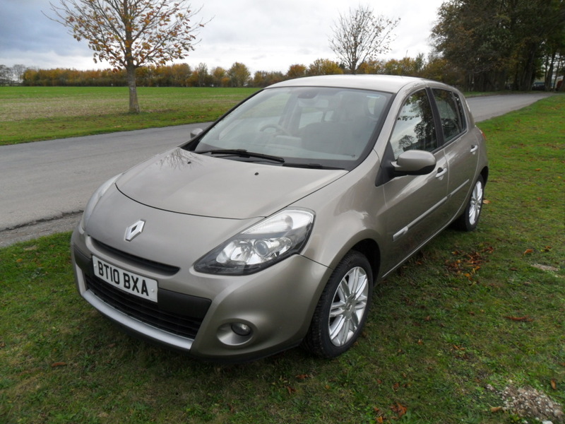 RENAULT CLIO INITIALE TOMTOM VVT 2010