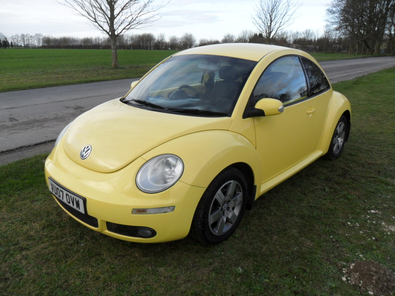 VOLKSWAGEN BEETLE LUNA 8V 2007