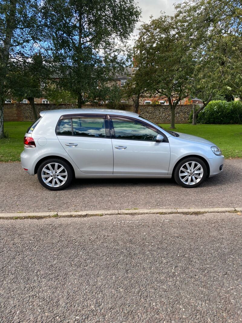 VOLKSWAGEN GOLF HIGHLINE DSG PETROL 2011