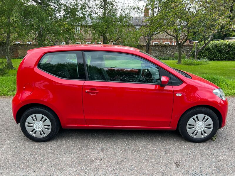 VOLKSWAGEN UP move up 2013