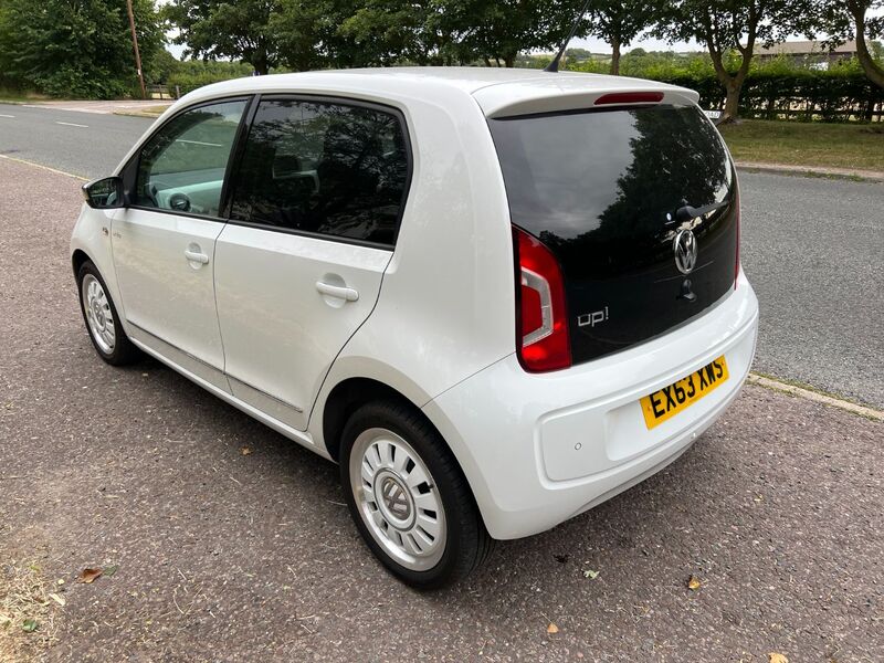 VOLKSWAGEN UP 1.0mpi white up 2013